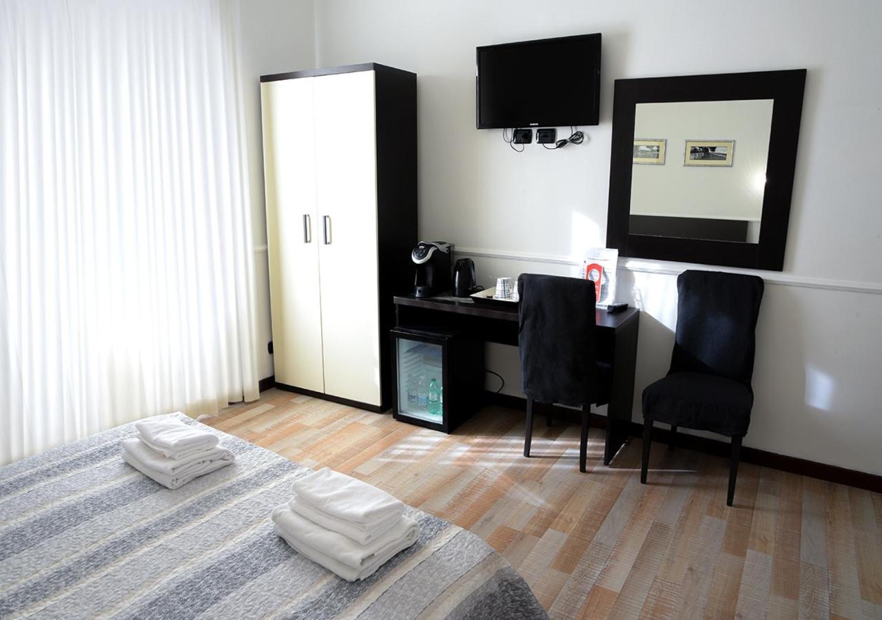 Bed and breakfast Gh Colosseum 2*