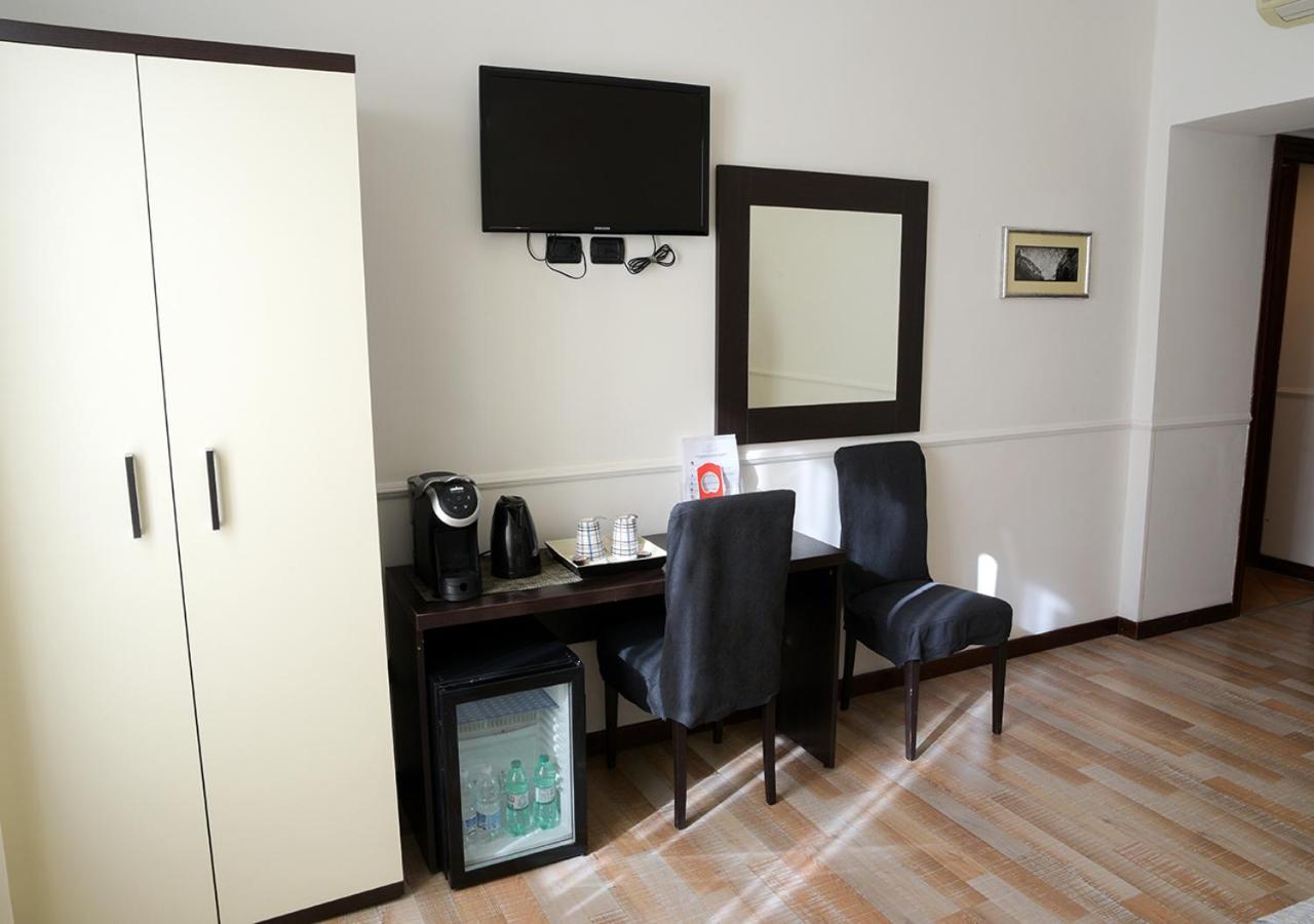 Bed and breakfast Gh Colosseum 2*